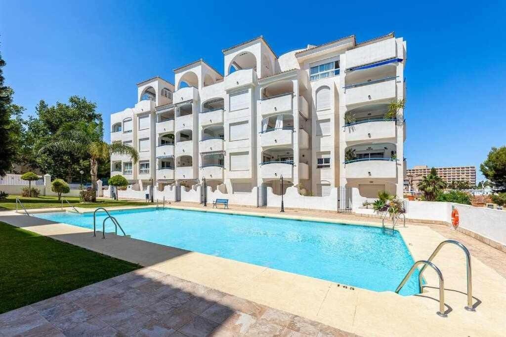 797 Holiday Rentals- Hermoso apartamento para 4 en Benalmadena Bagian luar foto