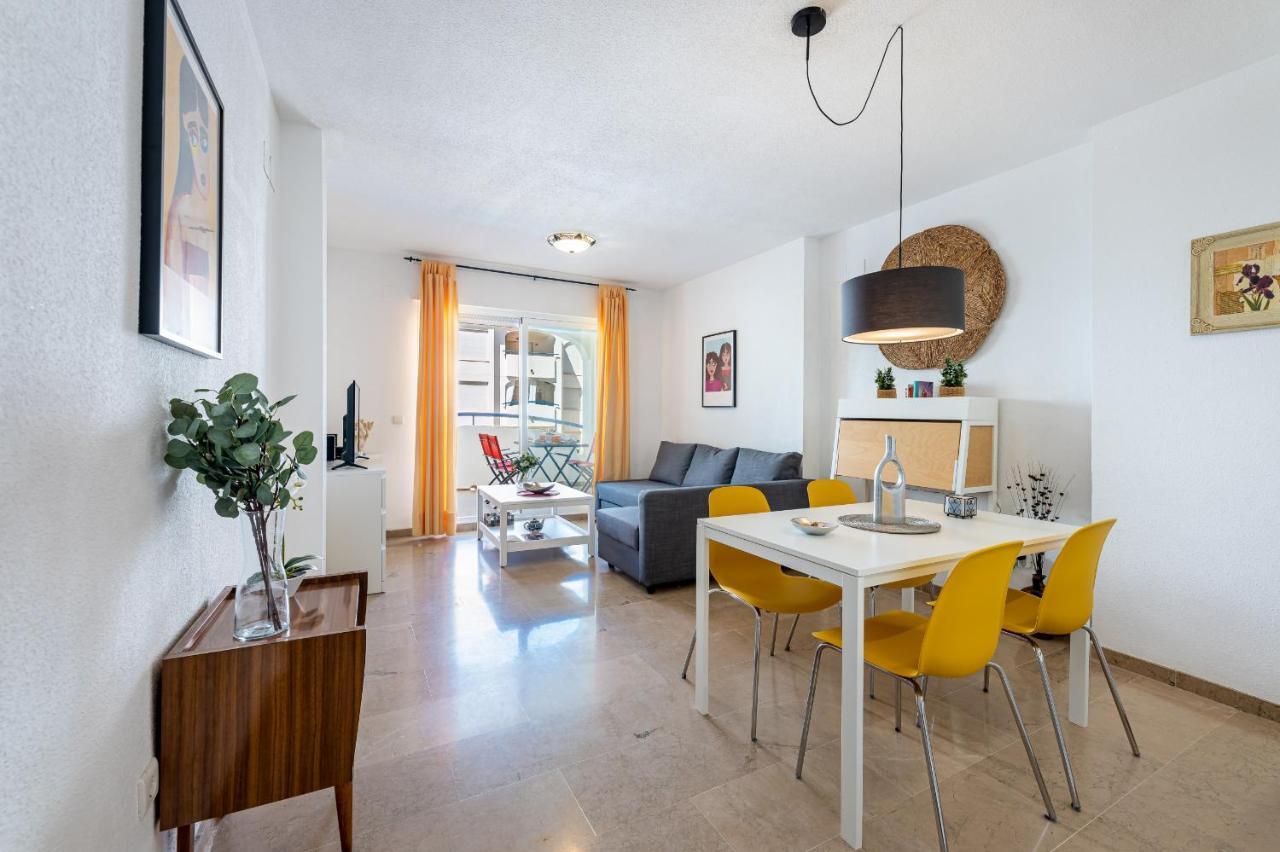 797 Holiday Rentals- Hermoso apartamento para 4 en Benalmadena Bagian luar foto